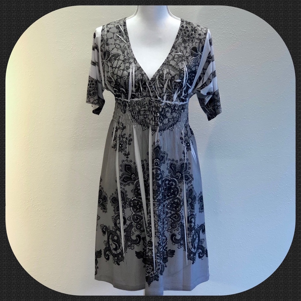 Mi Manchi Black & White floral Sublimation Dress